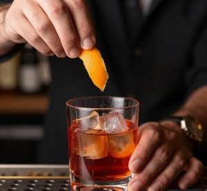 מאזן קוקטייל בסדנת קוקטיילים